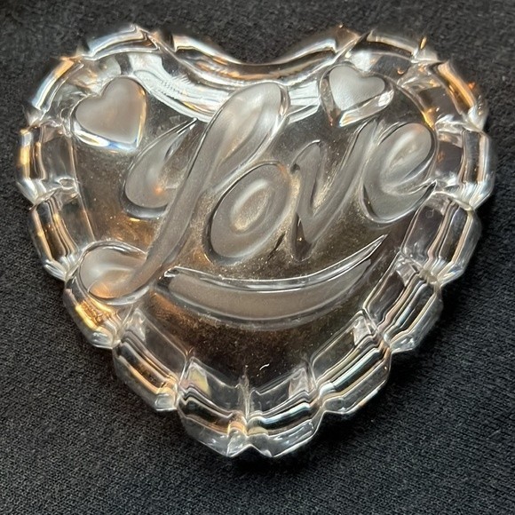 Mikasa Crystal "Romantic Jewel LOVE Covered Box "Love Box, Trinket Box ,Ring Box - Picture 3 of 4